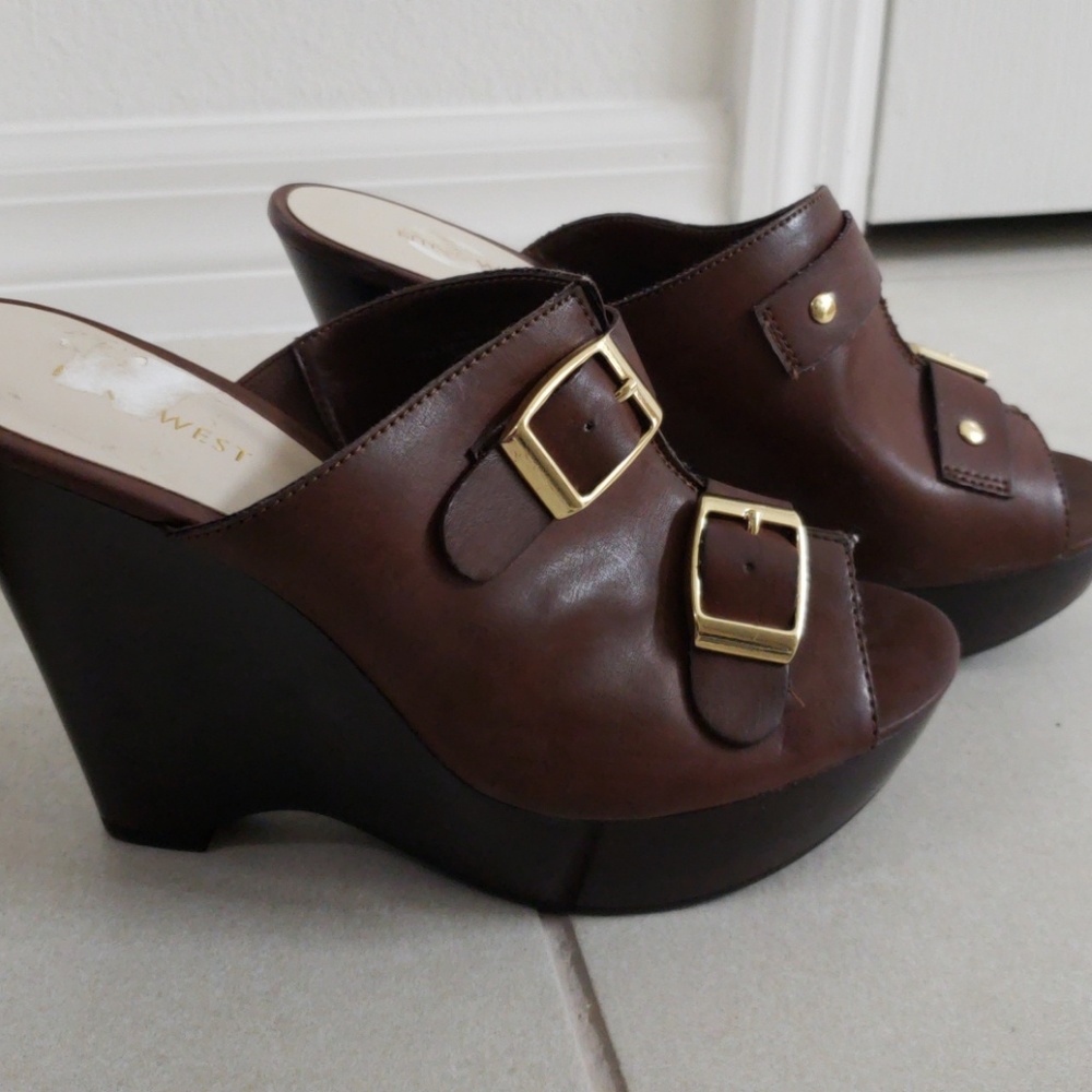 Shoes - Picture 2 of 4